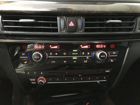 Used 2015 BMW X5 xDrive35i AWD/4WD image 29