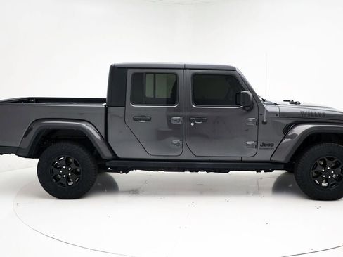 Used 2022 Jeep Gladiator Sport AWD/4WD image 3