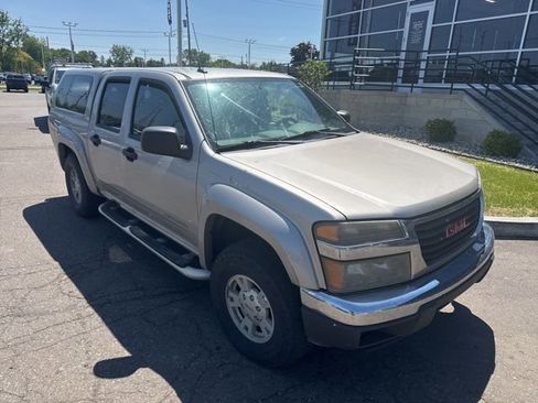 Used 2005 GMC Canyon SLE w/ Safe And Sound Package AWD/4WD image 2