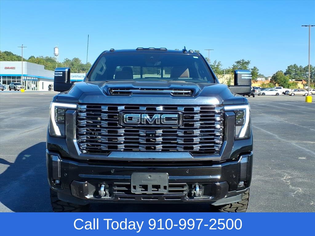 Used 2024 GMC Sierra 2500 Denali Ultimate AWD/4WD image 2