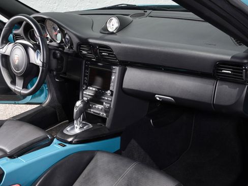 Used 2012 Porsche 911 Cabriolet image 17
