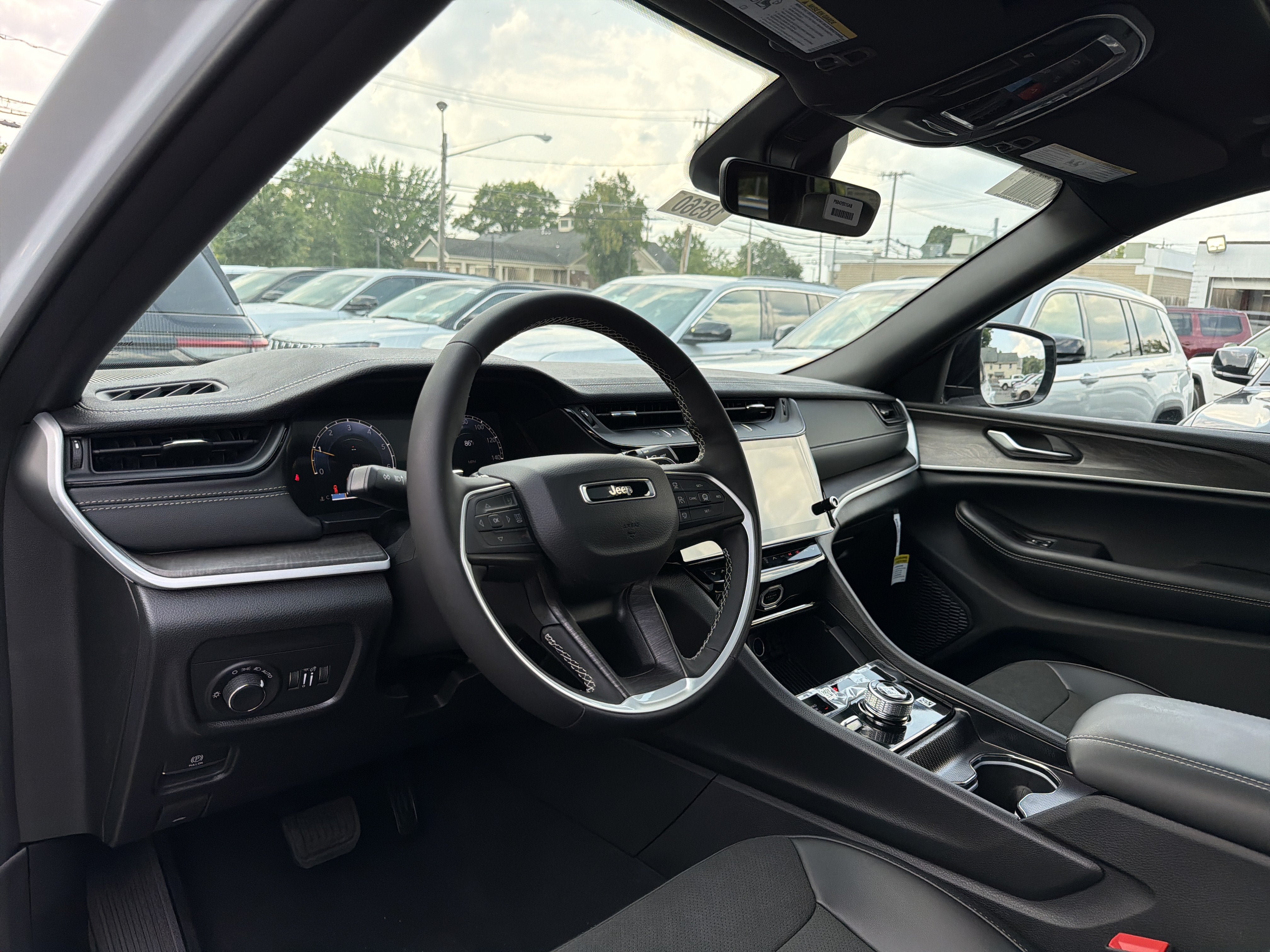 New 2026 Jeep Grand Cherokee L 4WD image 8