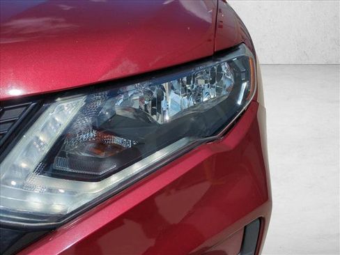 Used 2020 Nissan Rogue SL FWD image 9