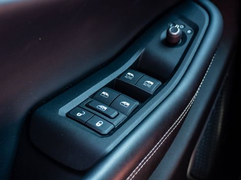 Used 2021 Jeep Grand Cherokee L Limited RWD image 29