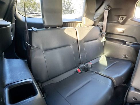 Used 2023 Mitsubishi Outlander SEL image 30