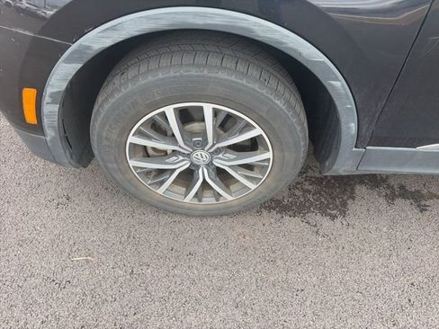 Used 2020 Volkswagen Tiguan SE image 3