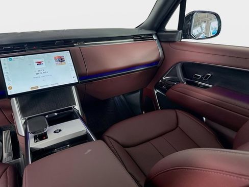 New 2026 Land Rover Range Rover SE image 26