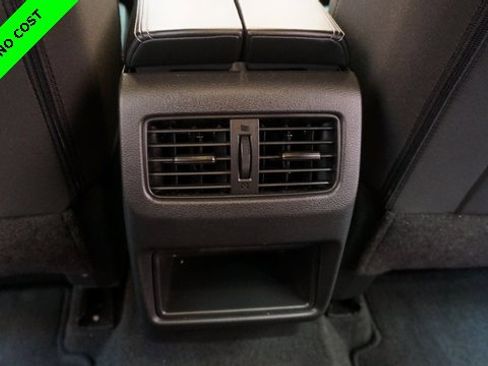 Used 2023 Nissan Rogue S image 37