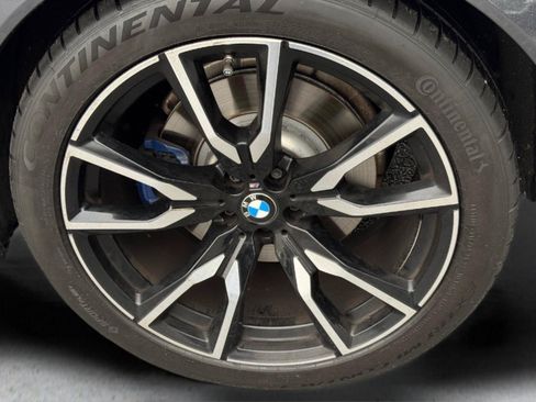 Used 2020 BMW X7 xDrive40i w/ M Sport Package AWD/4WD image 16