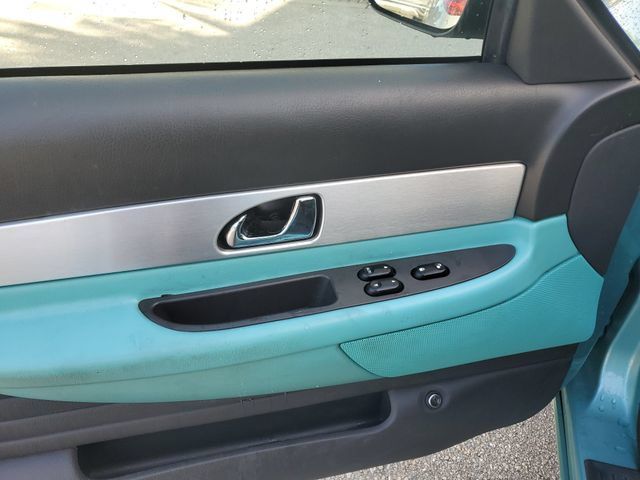 Used 2002 Ford Thunderbird RWD image 16