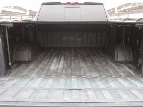 Used 2024 GMC Sierra 1500 AT4 w/ Technology Package image 6