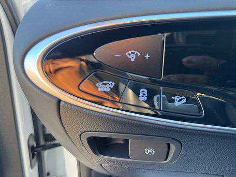 Used 2026 Genesis GV70 2.5T Advanced image 15