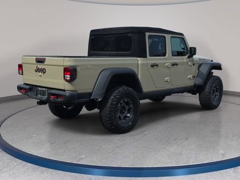 Used 2022 Jeep Gladiator Rubicon w/ Trailer Tow Package AWD/4WD image 5