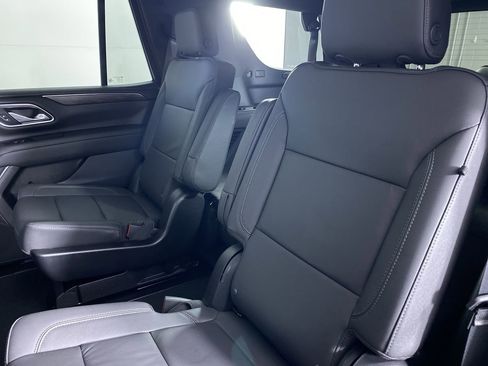 Used 2024 Chevrolet Tahoe Z71 w/ Luxury Package image 15