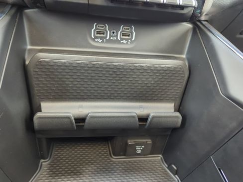 Used 2023 RAM 1500 Laramie AWD/4WD image 27