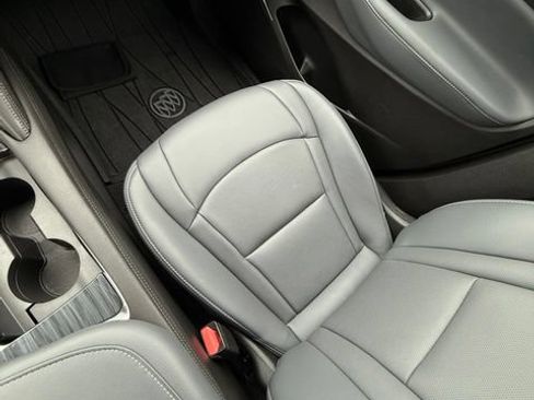 Used 2024 Buick Enclave Essence w/ Sport Touring Edition AWD/4WD image 6