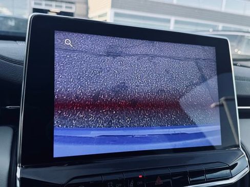 Certified 2022 Jeep Compass Limited image 38