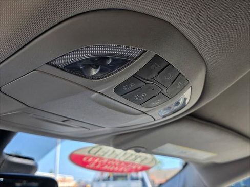 Certified 2023 Chrysler Pacifica Touring-L FWD image 31