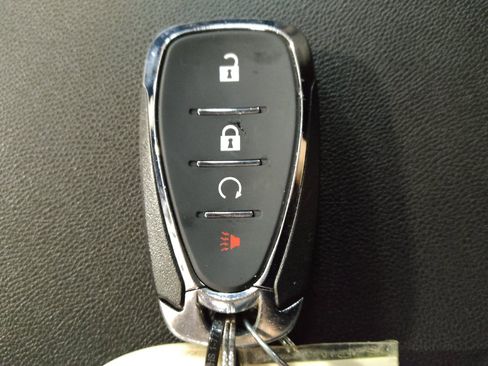Used 2020 Chevrolet Equinox LT AWD/4WD image 32