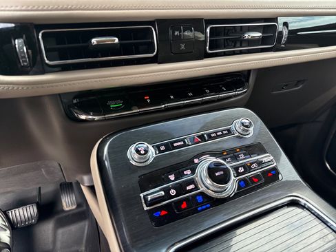 Used 2021 Lincoln Nautilus Reserve image 21