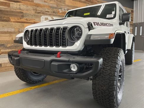 New 2026 Jeep Wrangler Unlimited Rubicon AWD/4WD image 14