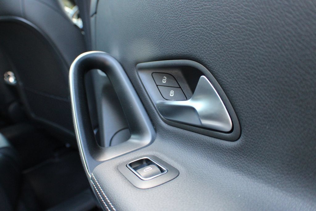 Used 2025 Mercedes-Benz CLA 250 image 28