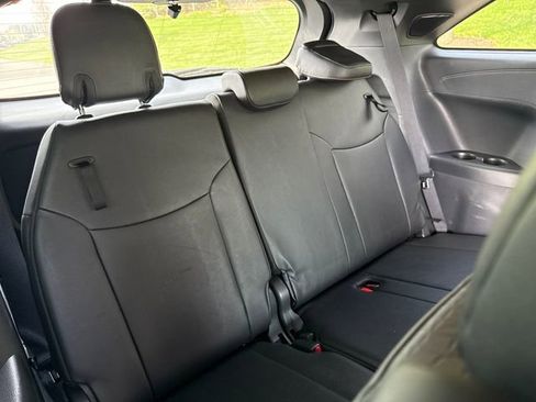 Certified 2025 Toyota Sienna XLE Woodland Edition image 16