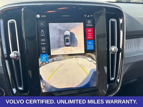 Certified 2026 Volvo XC40 B5 Plus AWD/4WD image 20