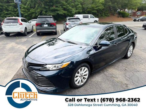 Used 2019 Toyota Camry LE FWD image 6