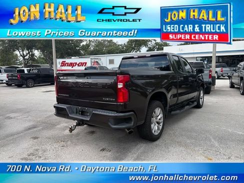 Used 2020 Chevrolet Silverado 1500 Custom w/ Custom Value Package RWD image 11