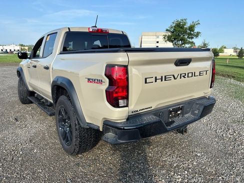 Used 2024 Chevrolet Colorado Trail Boss w/ Advanced Trailering Package AWD/4WD image 7