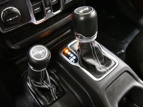Used 2021 Jeep Wrangler Unlimited Sahara w/ Dual Top Group AWD/4WD image 26