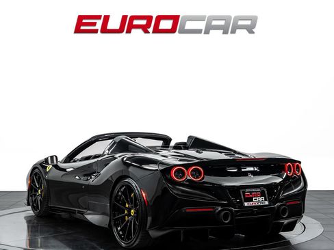 Used 2022 Ferrari F8 Tributo RWD image 4