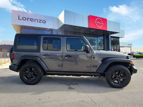 Used 2022 Jeep Wrangler Unlimited Sport AWD/4WD image 4