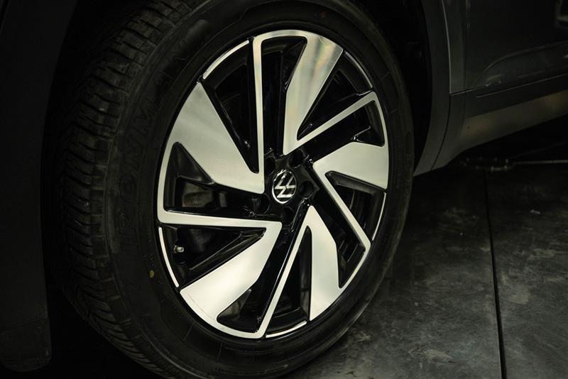 Used 2024 Volkswagen Atlas SE AWD/4WD image 3