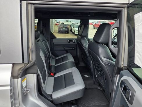 New 2024 Ford Bronco Black Diamond w/ Sasquatch Package image 11