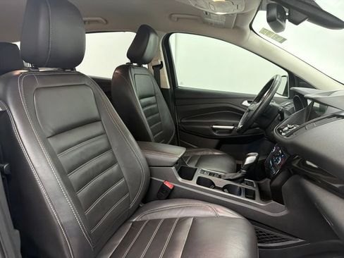 Used 2019 Ford Escape Titanium FWD image 34