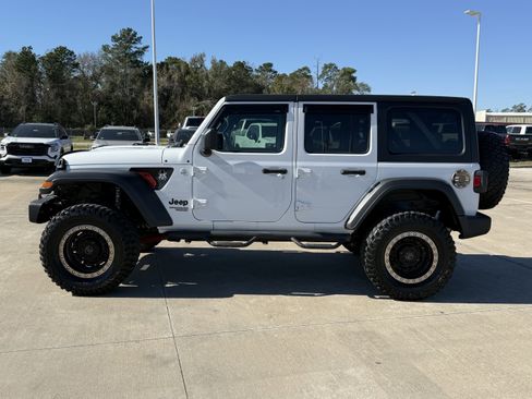 Used 2020 Jeep Wrangler Unlimited Sport S image 8