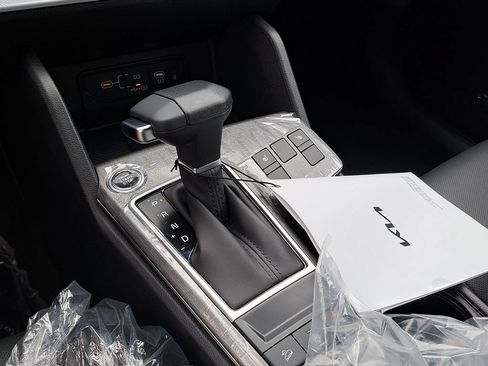 New 2026 Kia Sportage X-Line w/ X-Line Technology Package AWD/4WD image 11