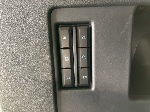 Used 2023 Ford Expedition Platinum image 40