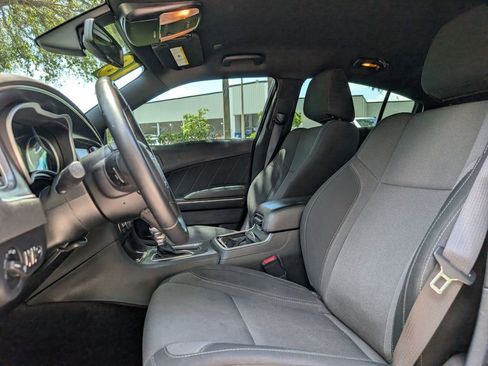 Used 2018 Dodge Charger SXT Plus RWD image 15
