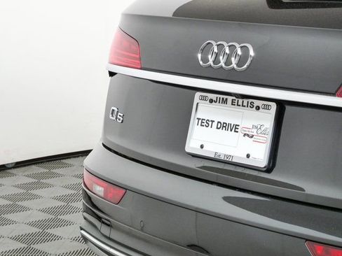 Used 2023 Audi Q5 2.0T Premium w/ Convenience Package AWD/4WD image 35