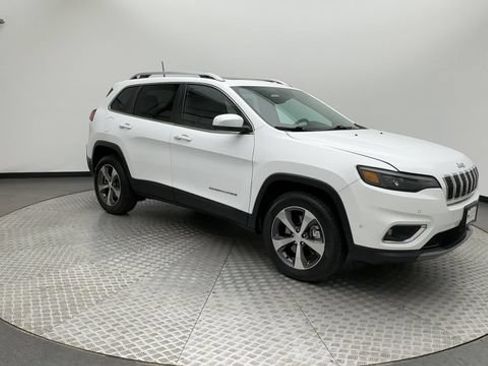 Used 2019 Jeep Cherokee Limited w/ Luxury Group AWD/4WD image 2