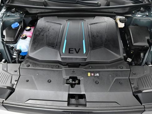 Used 2024 Hyundai Ioniq 5 Limited image 7