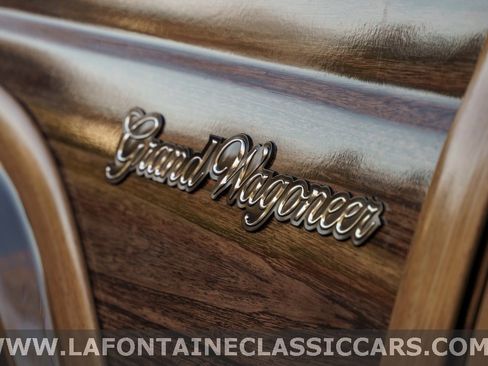 Used 1991 Jeep Grand Wagoneer Base image 36