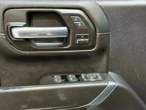 Used 2020 GMC Sierra 2500 AT4 w/ AT4 Premium Package image 10