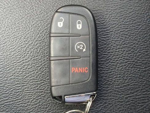 Certified 2025 Jeep Compass Limited AWD/4WD image 34