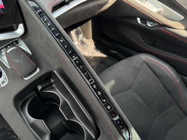 Used 2025 Chevrolet Corvette Stingray Premium Conv w/ Z51 Performance Package RWD image 22