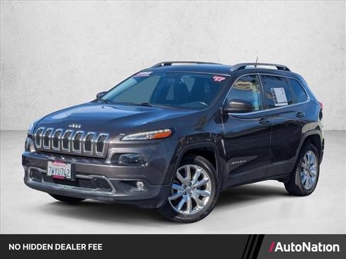 Used 2017 Jeep Cherokee Limited FWD image 1