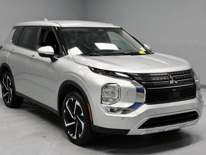 Used 2024 Mitsubishi Outlander SE